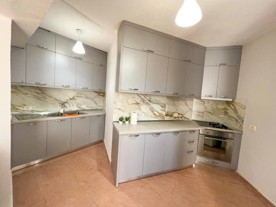 Scanderbeg Square 2Br Apt Tirana Exteriér fotografie